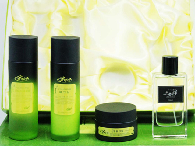 Cosmetics 4 in 1